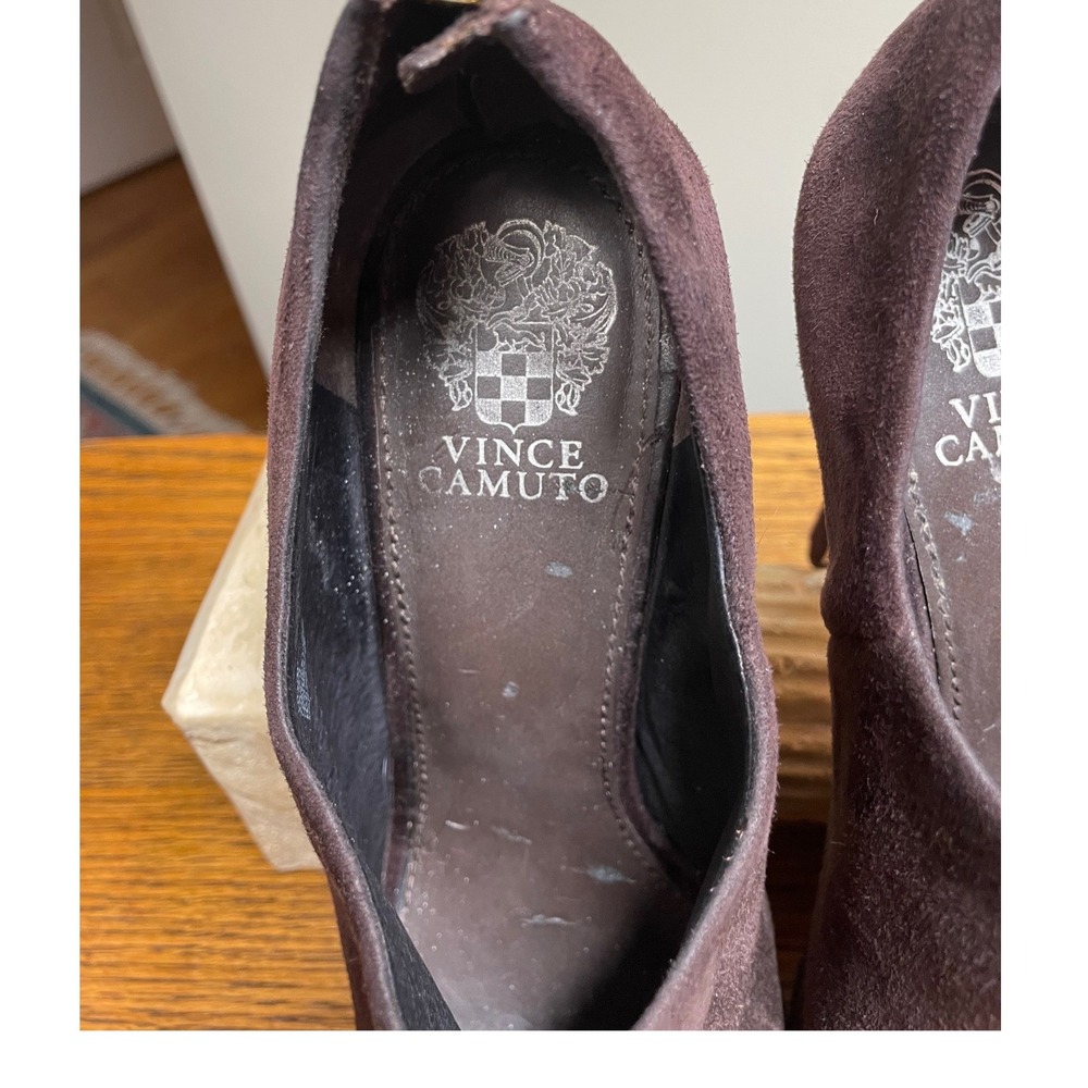 Vince Camuto Dark Brown Suede Peep Toe Platform Booties Gold Back Zip Heels 9B * - Picture 6 of 16